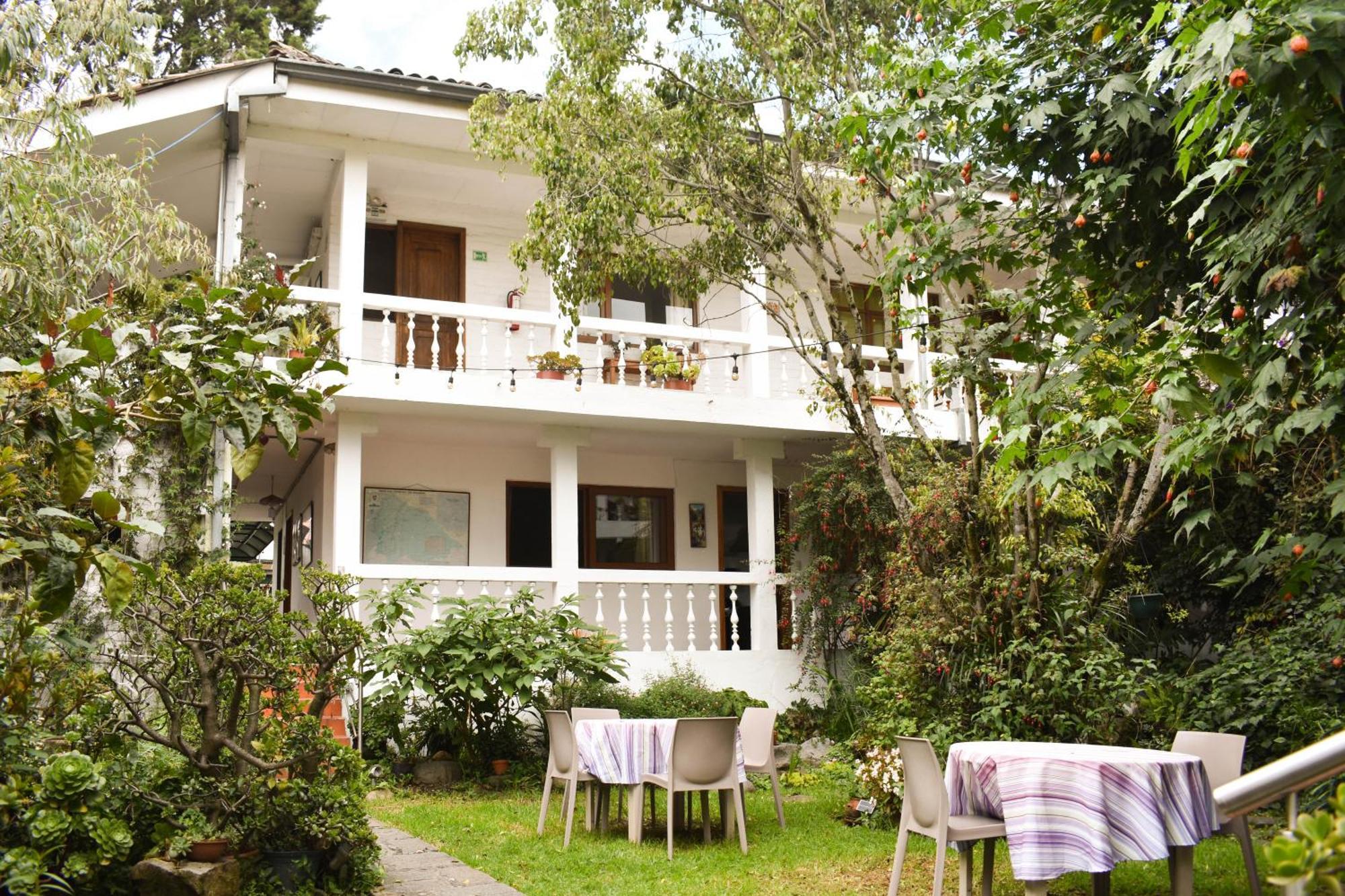 Apartamentos Otorongo Cuenca Ecuador Екстериор снимка