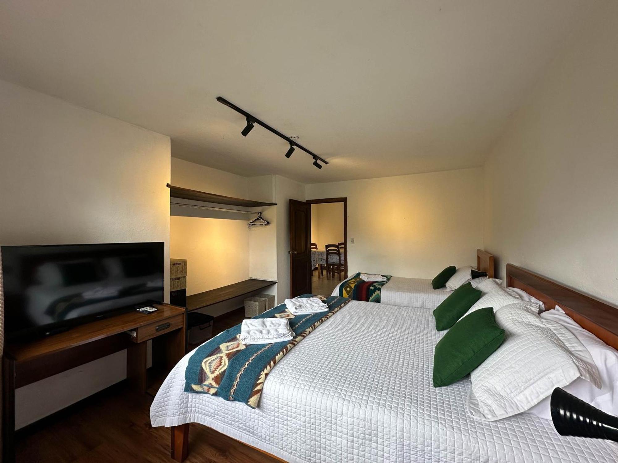 Apartamentos Otorongo Cuenca Ecuador Екстериор снимка
